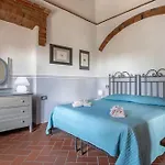 Maria Gabriella In *