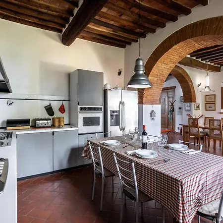 Maria Gabriella In Tatil Evi *