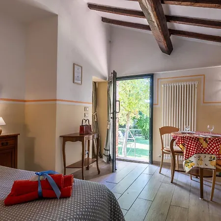 Maria Gabriella In Tatil Evi